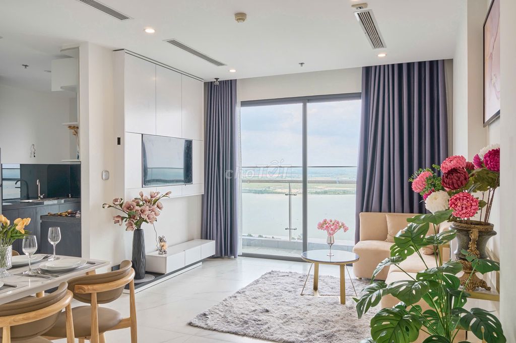 Stu-Jeanne Bedrooms District 9-Sea View Beauty Free utility
