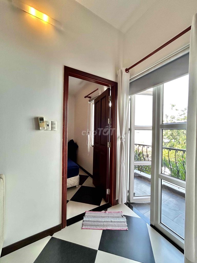 Rent two bedrooms. Two bathrooms wide. 70 microscopic balconies on stage one.