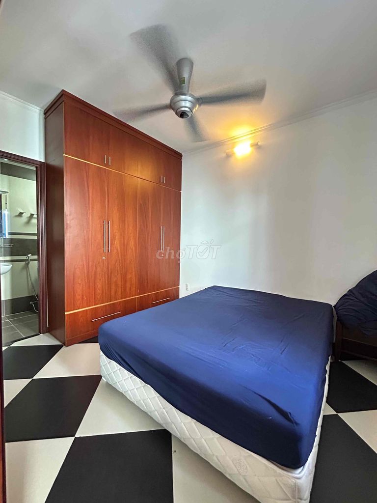 Rent two bedrooms. Two bathrooms wide. 70 microscopic balconies on stage one.