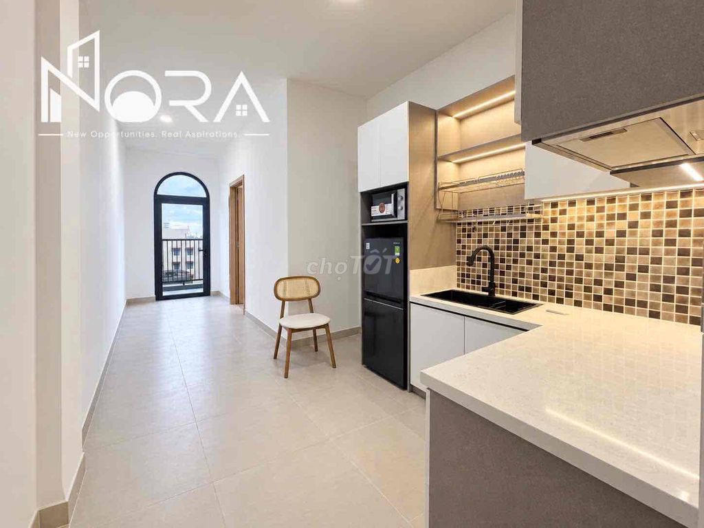Open a Hai Bà Trưng bedroom near the street for the New District 3 market.