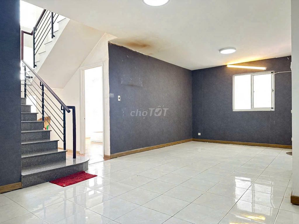We need to rent Central Garden District 1, area: 168 meters two, three bedrooms, 17 million a month.