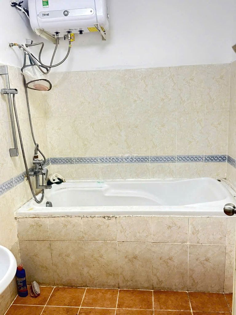 We need to rent Central Garden District 1, area: 168 meters two, three bedrooms, 17 million a month.