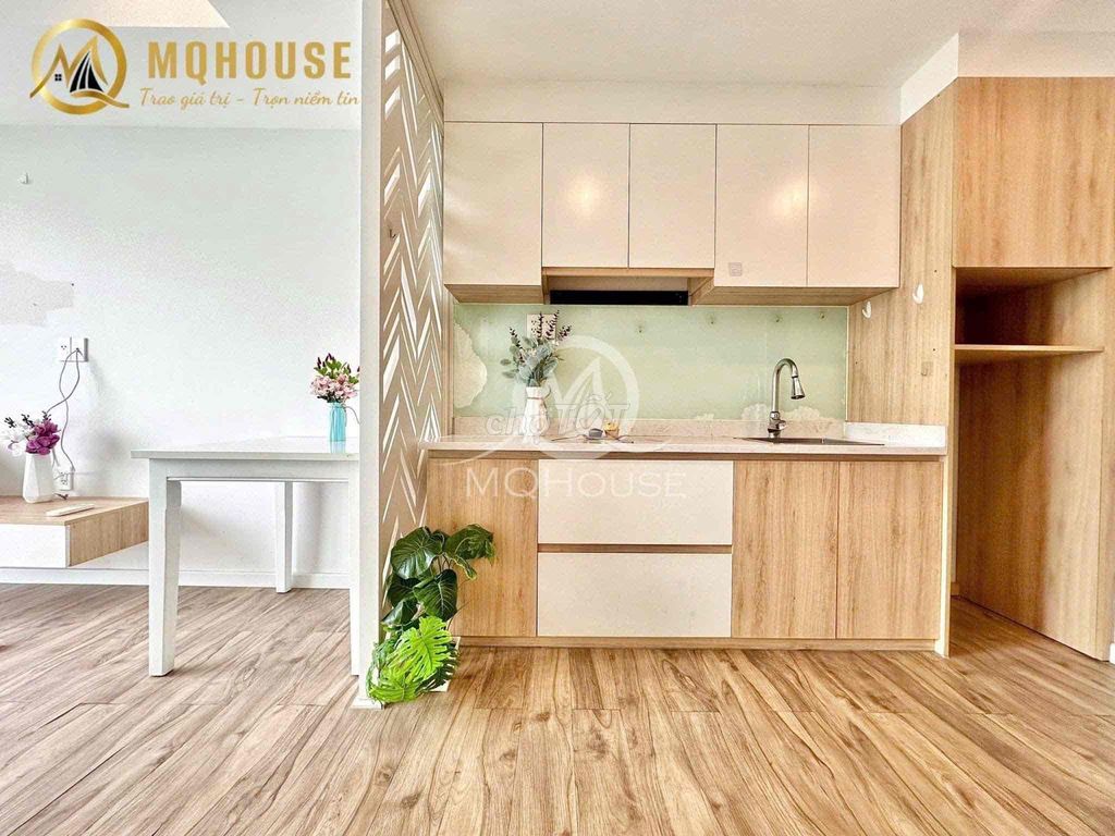Rent a big balconies kitchen room in Nguyễn Đình Chiểu near the Turtle Lake.