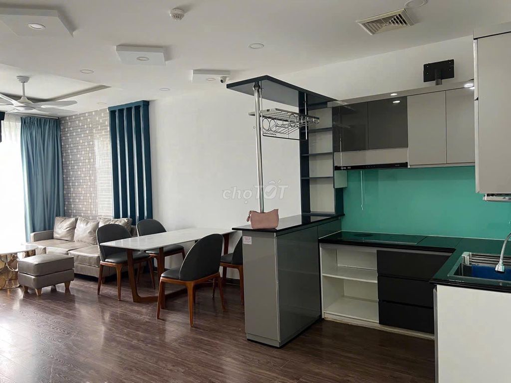 Rent three bedrooms. Two full-in-house toilets. 15 million a month.