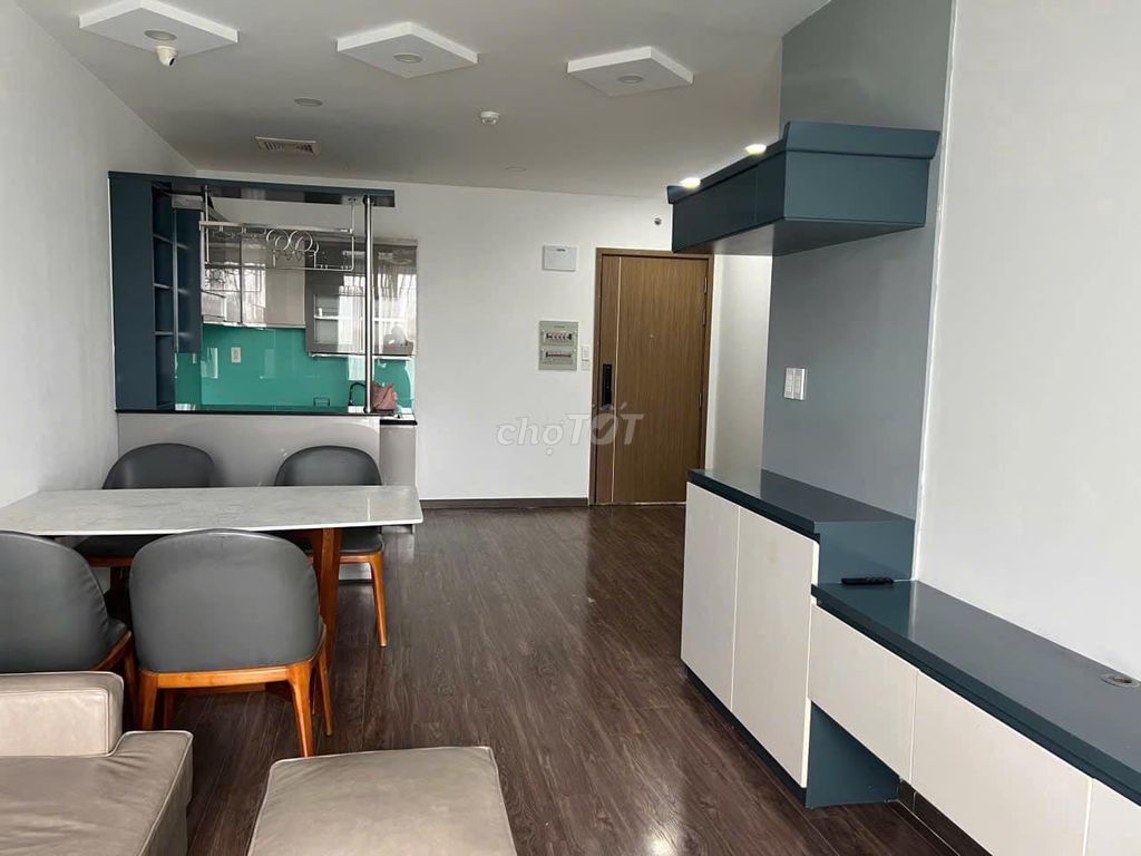 Rent three bedrooms. Two full-in-house toilets. 15 million a month.