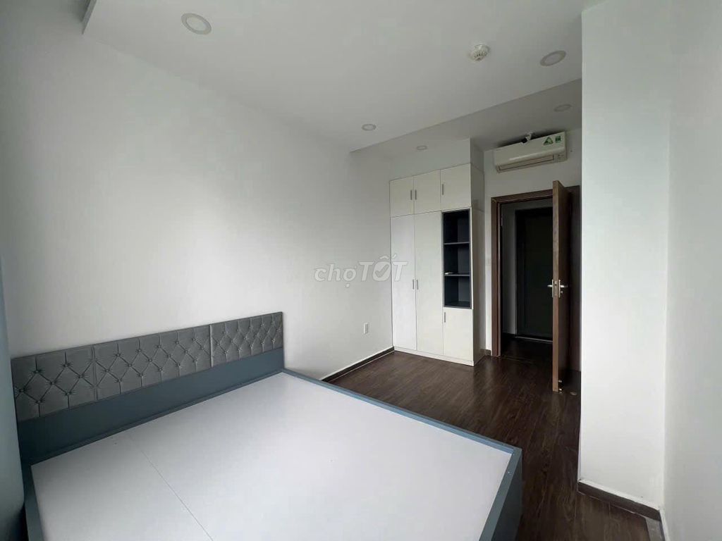 Rent three bedrooms. Two full-in-house toilets. 15 million a month.