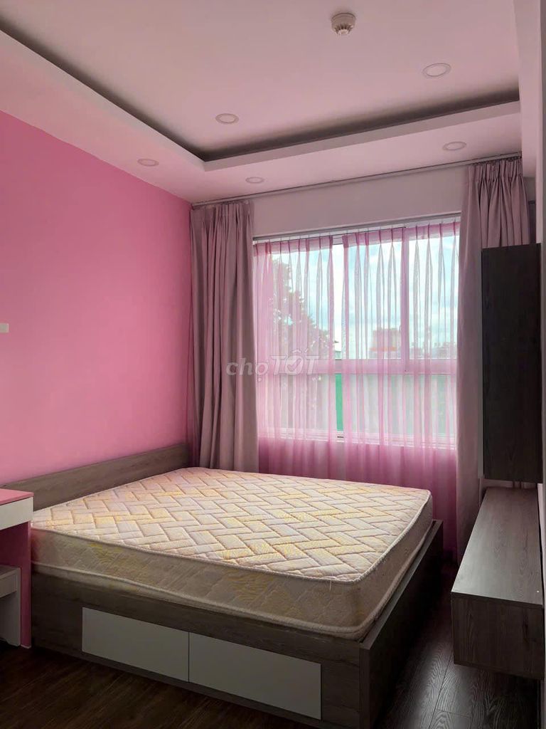 Rent three bedrooms. Two full-in-house toilets. 15 million a month.