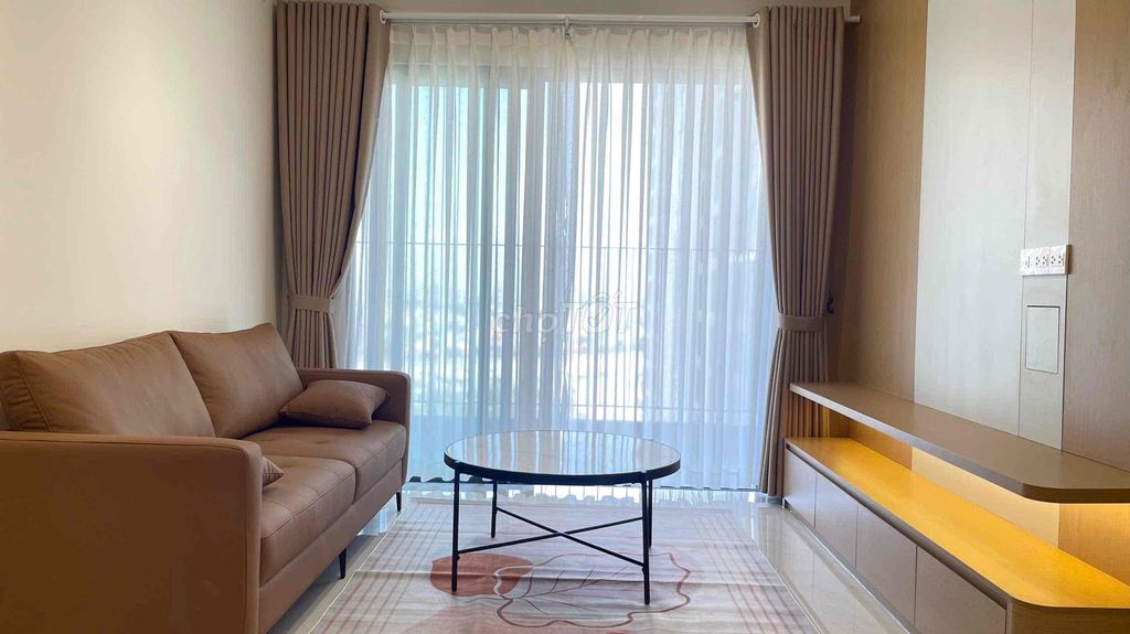 Rent the new Victoria Village apartment on the diamond island.