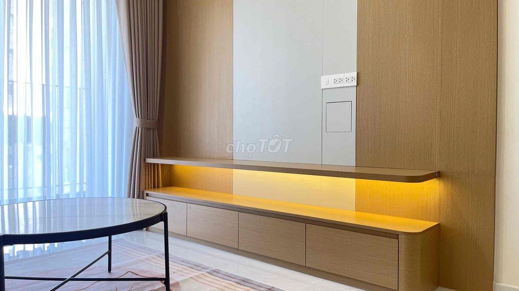 Rent the new Victoria Village apartment on the diamond island.
