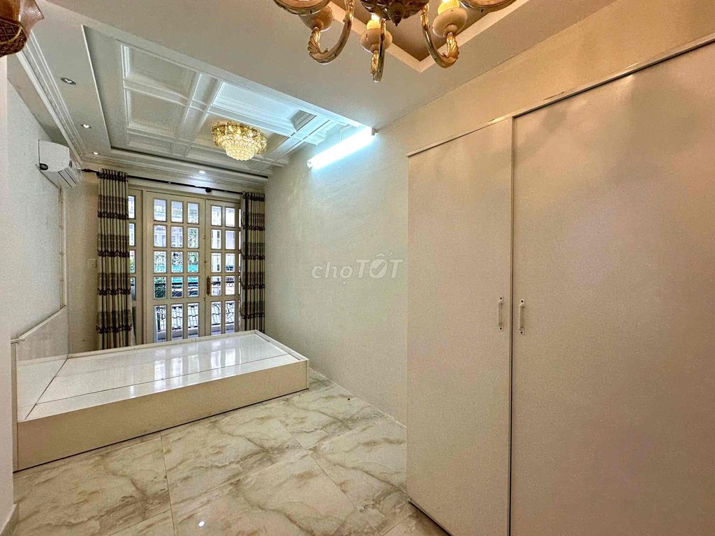 2 bedrooms - balcony - super wide - Nguyễn Trọng Tuyển, Phú Nhuận