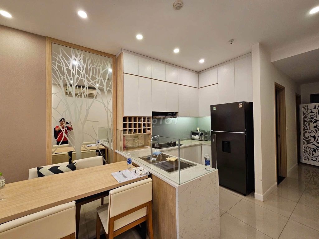Rent Screc Tower-- 81 M2 bedrooms, 14 million a month.