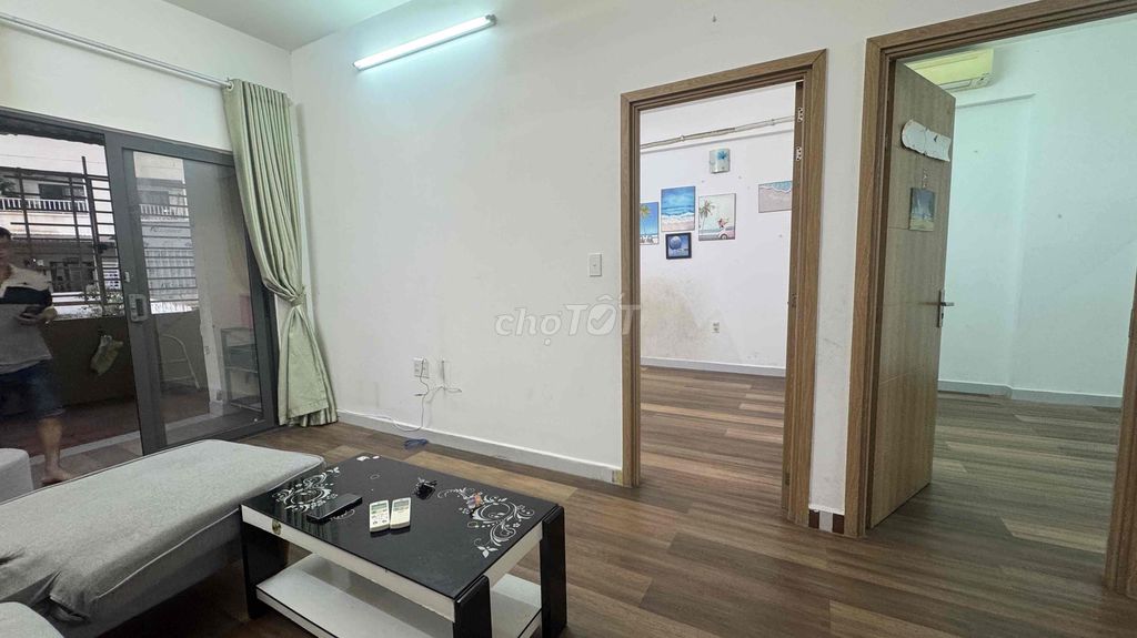 tecco bt rents three bedrooms with a garden.