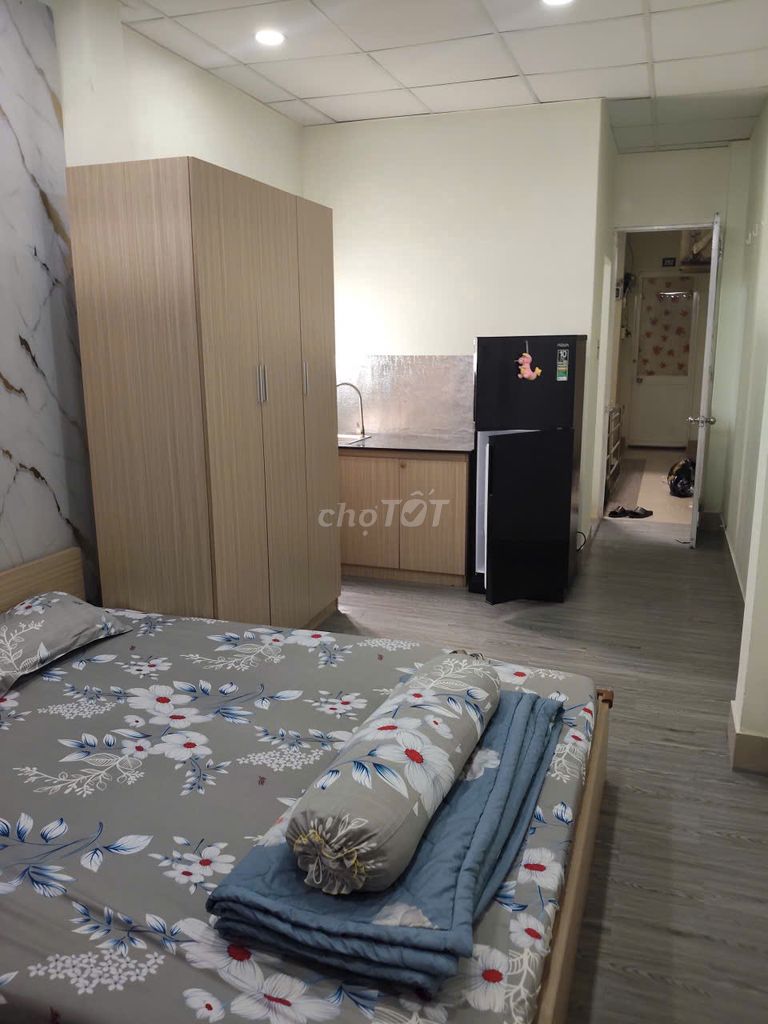 The balcony room, 20 meters, security, security, non-owners, pets.