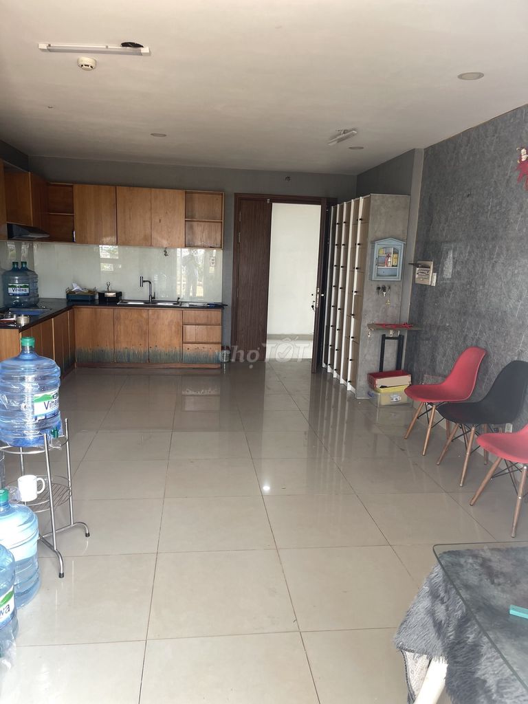 Rent a three-size Moscow apartment 12th murder station with 90 meters, 11 million.