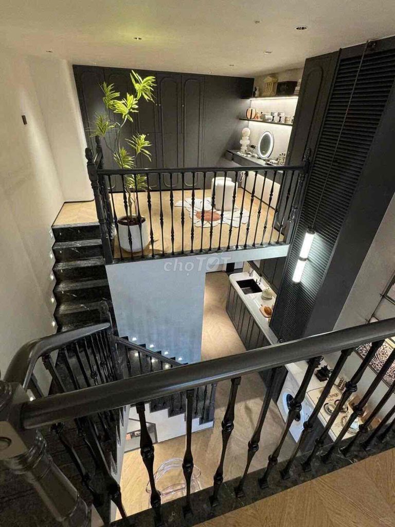 Rent apartment wide. + high guard. 2 M County 1.