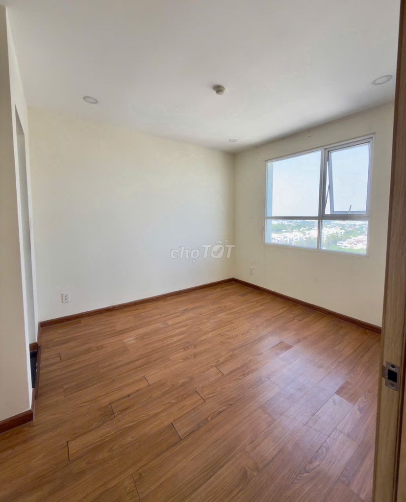 The store rents two bedrooms - three Dream Home Palace apartments in 8 T1126.