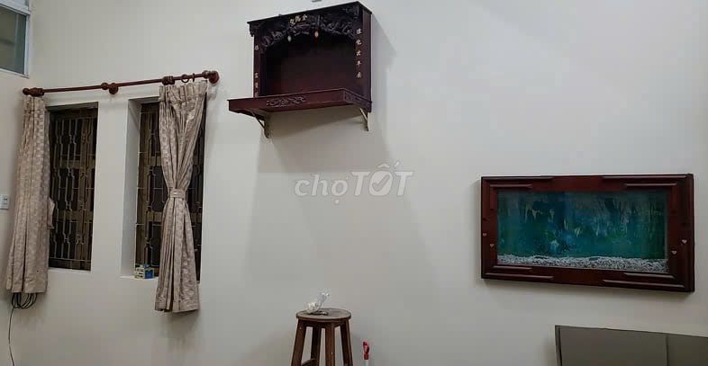 The main apartment is 50 M2 ft.