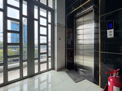 The new Sleepbox has an elevator full of NFL