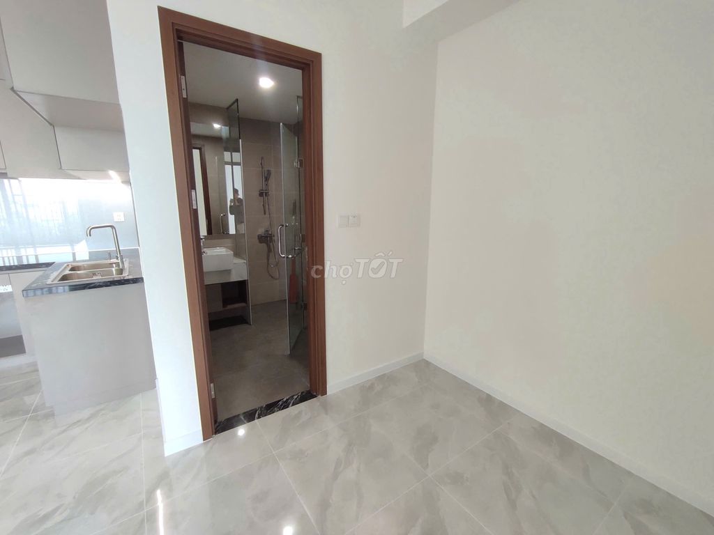 The Privia well filled out - a room for a good rent.