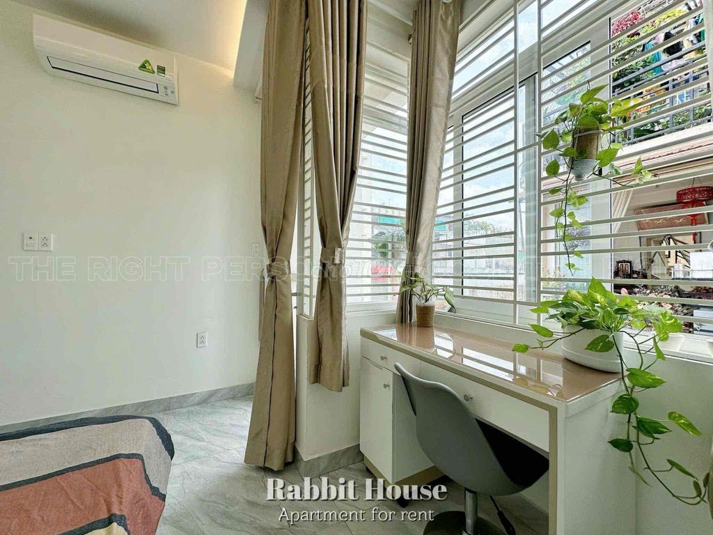 A Balcony master bedroom near Litze Park Eight, Tân Định Church.