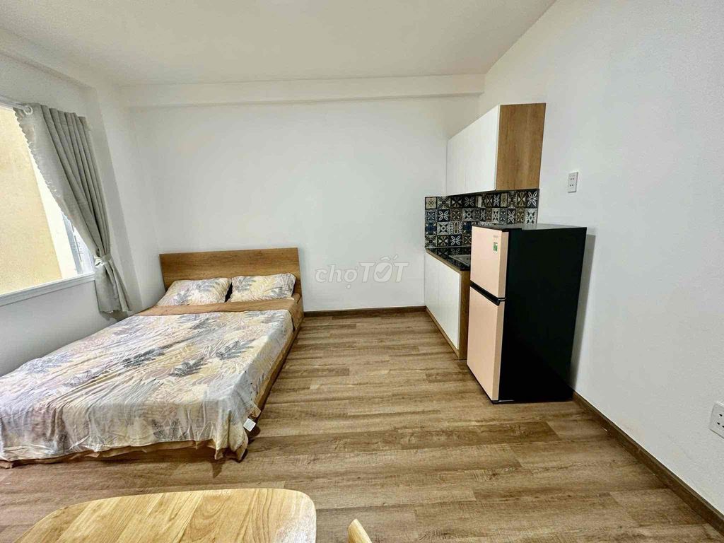 studio - short-term lease 4 th - Hoa Hồng, Phú Nhuận