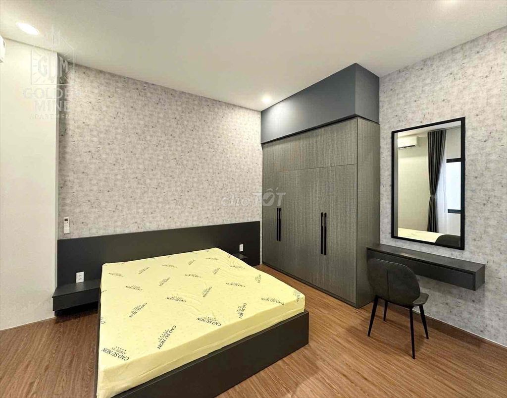1 3rd District Sleep Room facing the Park of High School