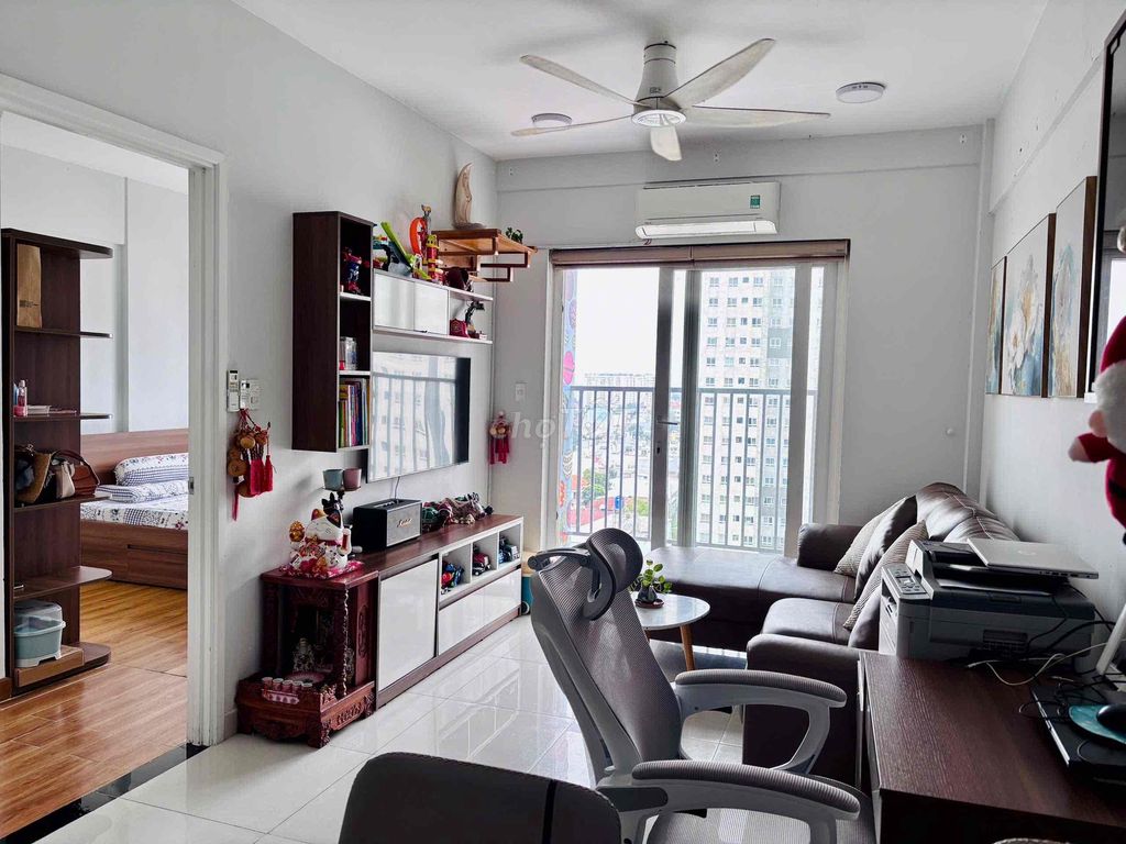 Need to rent a full house full of electronics furniture 65 meters. Two bedrooms, nice view.
