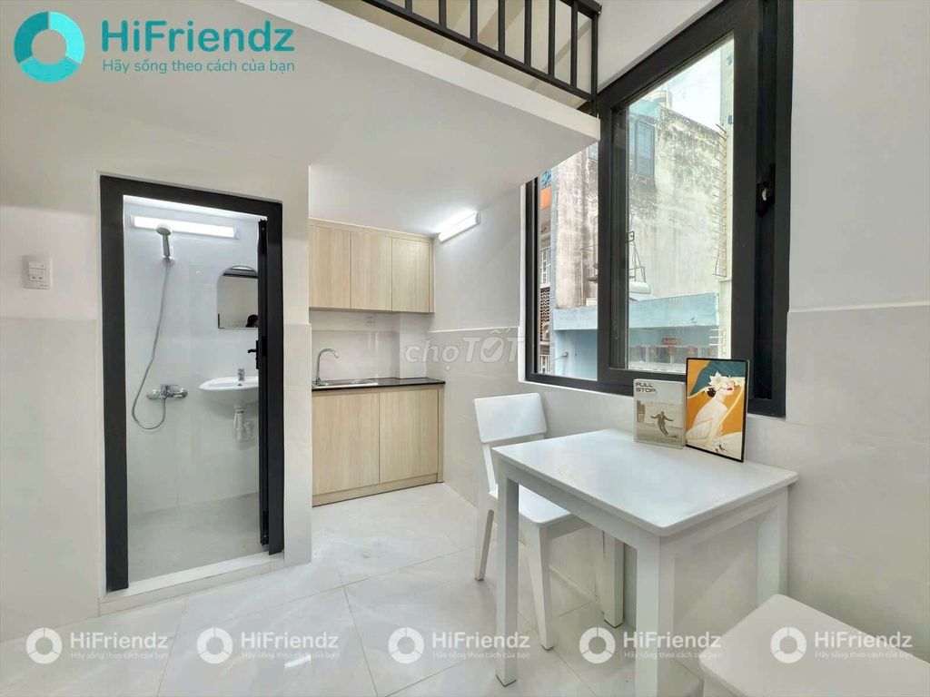 The new mini apartment is built right around the grand circle, the shower, the 11th district.
