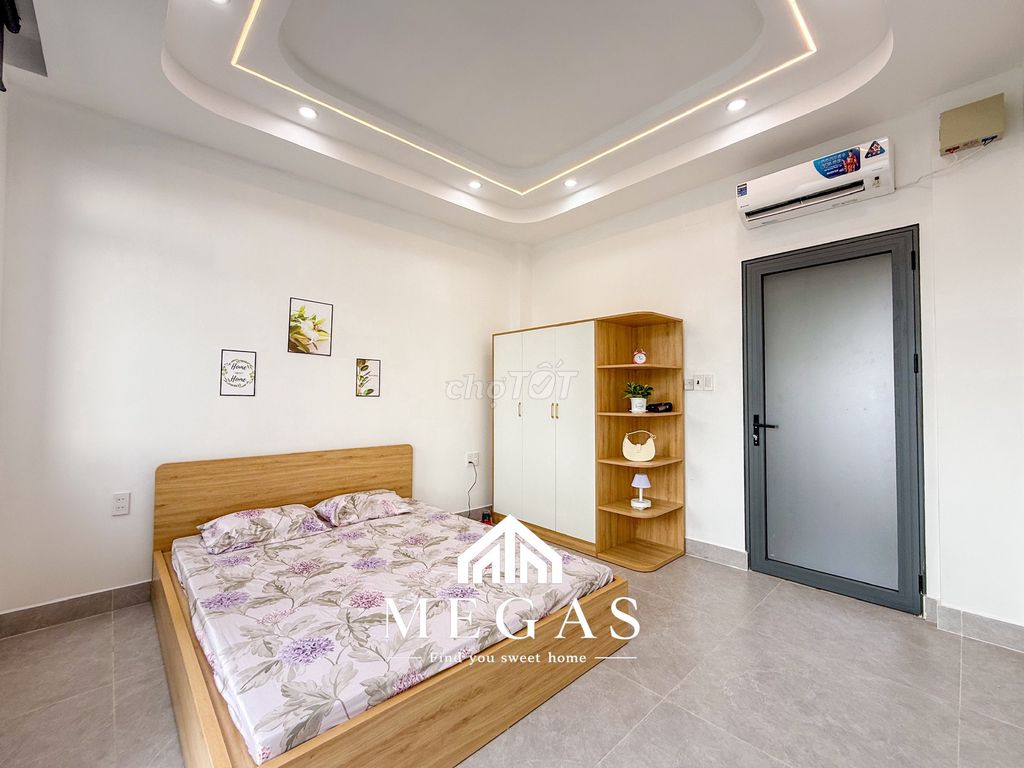 Open the balcony, open the interior immediately. Nguyễn Thái Sơn via vlu 5 P