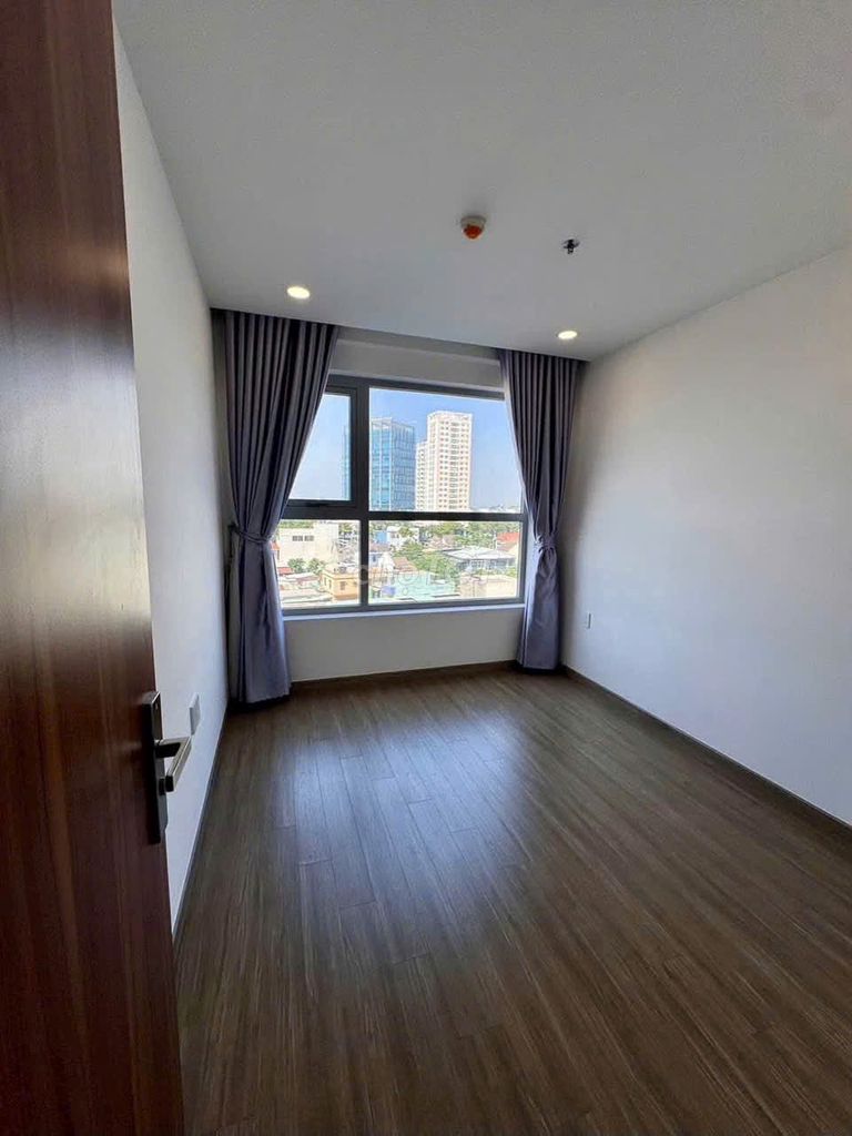 Picity building. tx13. District 12. 60 meters two bedrooms. ntcb. Eight million.