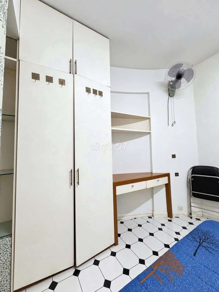 apartment 1 sleeps at Conic Garden inside