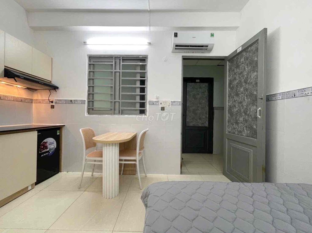 Cheap service apartment, Tô Hiệu lotion.