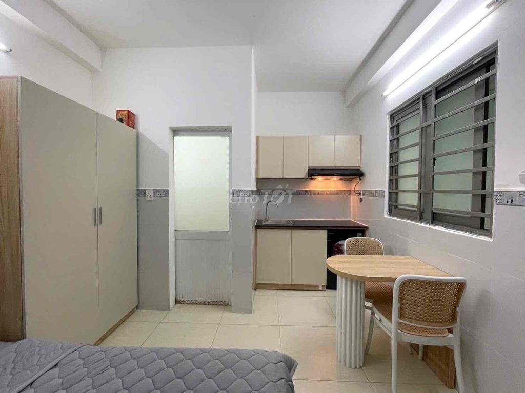 Cheap service apartment, Tô Hiệu lotion.