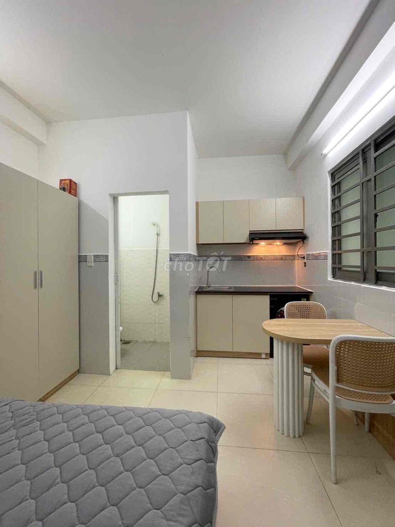 Cheap service apartment, Tô Hiệu lotion.