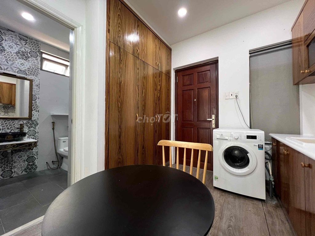 Rent a private washing machine- Trần Quang Khải, District 1.