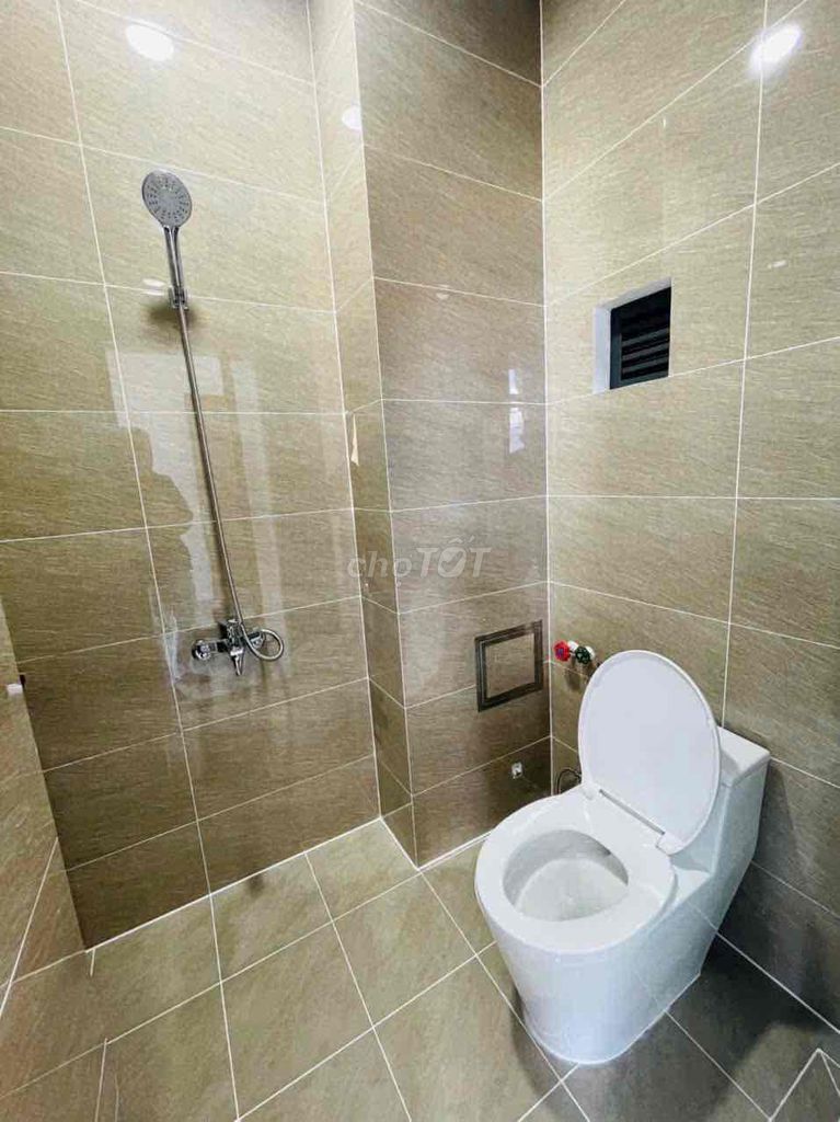 We'll rent out the Moonlight Đặng Văn Bi. Two bedrooms, two toilets, 12 million a month.