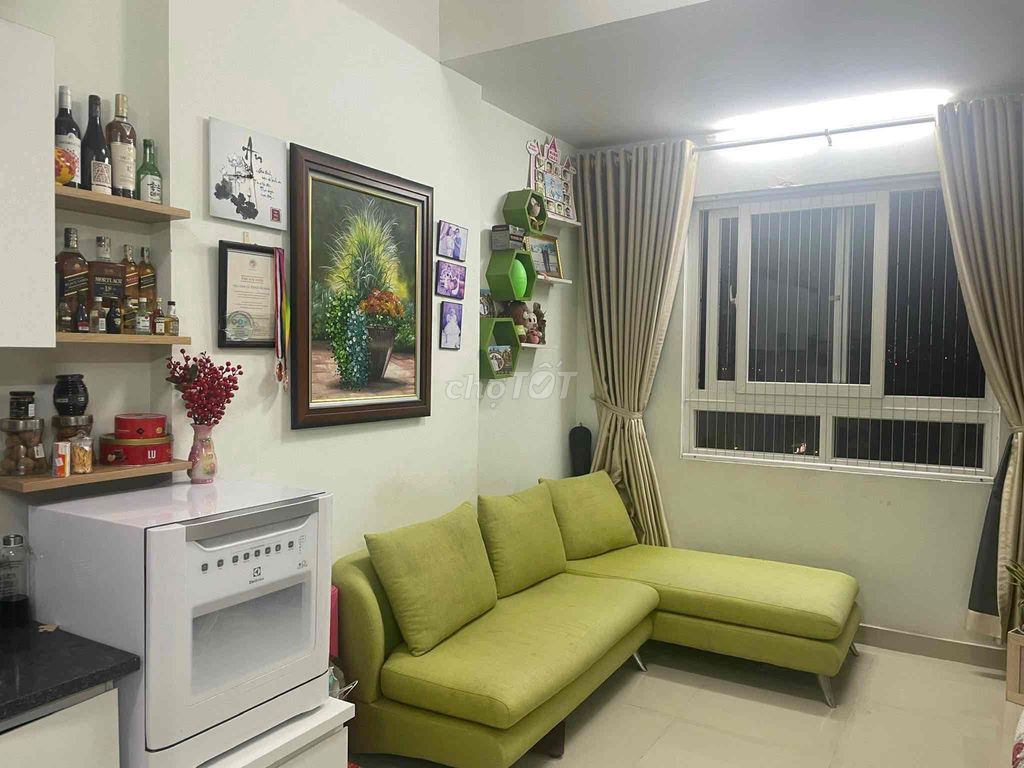 Rent Topaz Garden 65 meters 2 bedroom 2 full furniture, in place.