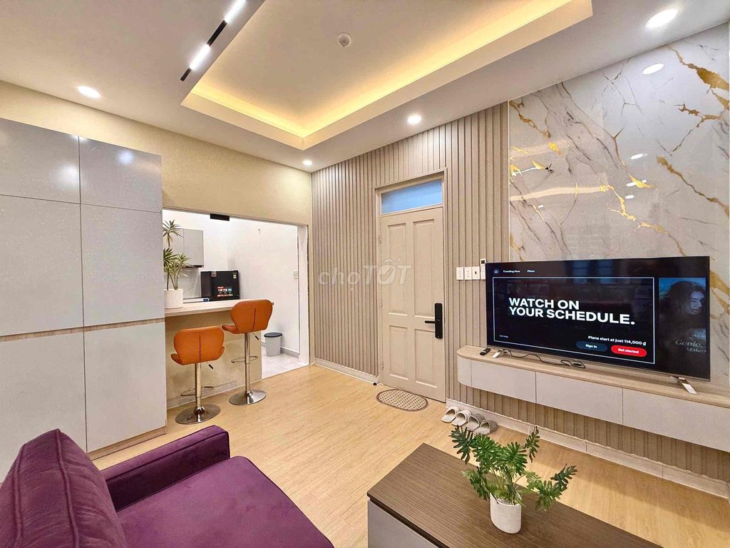New service apartment on Nguyễn Hữu Cảnh.