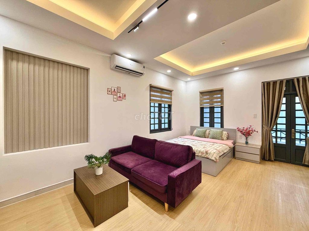 New service apartment on Nguyễn Hữu Cảnh.