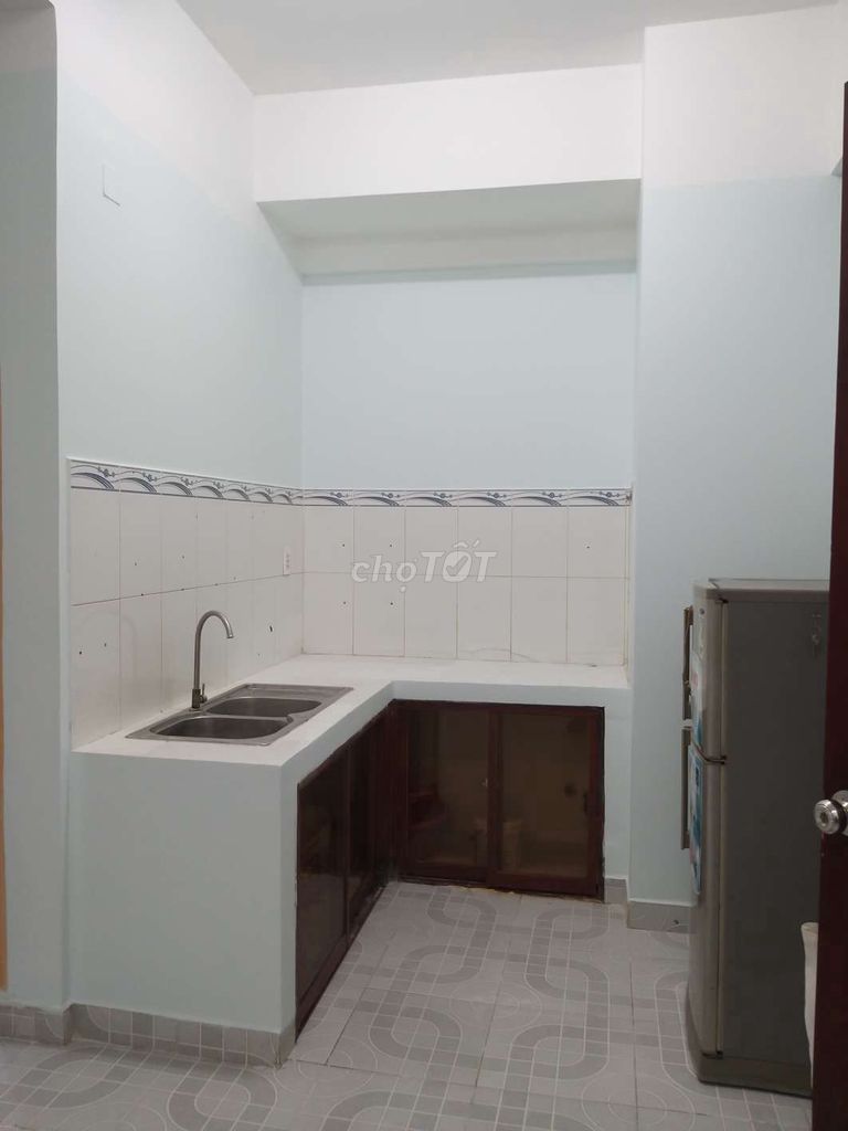 Two bedrooms in front of Phan Anh.