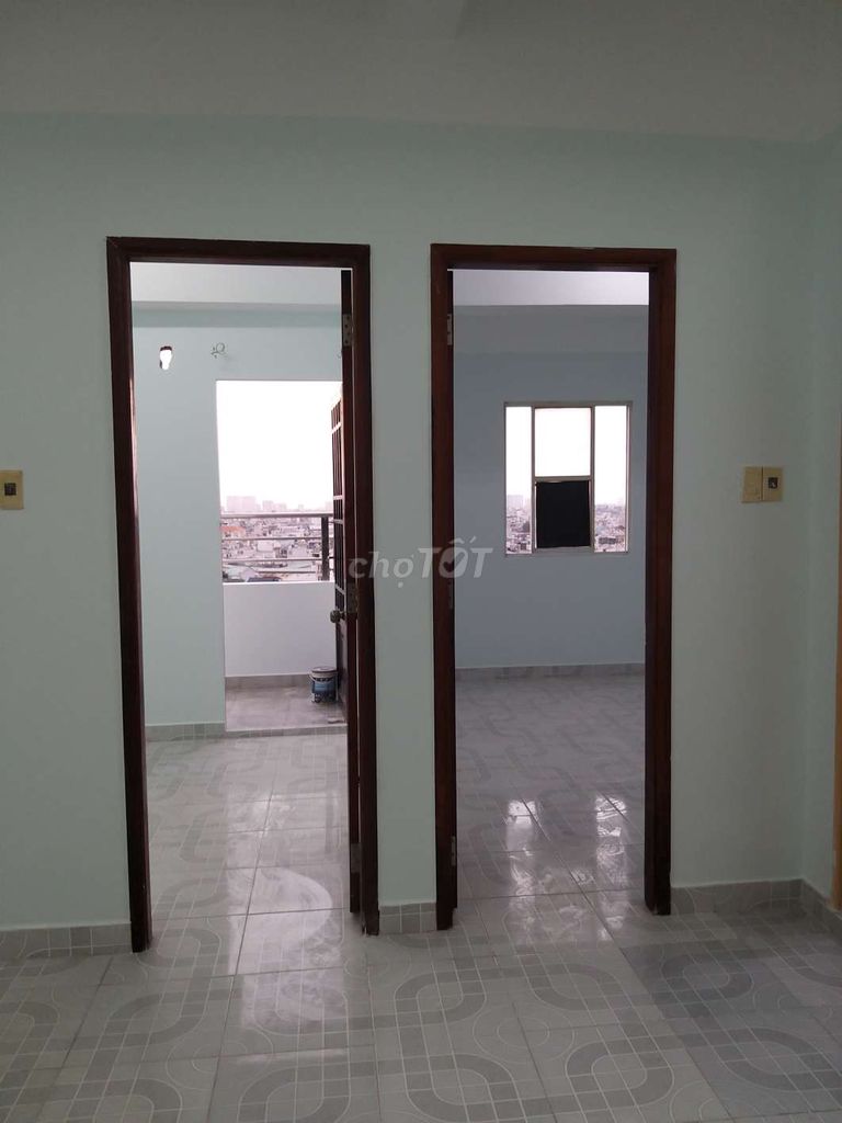 Two bedrooms in front of Phan Anh.