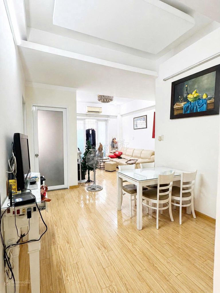 Renting Screc Tower apartment, District 3, 81m2, 2 bedrooms, 2 toilets, Price: 13 million.