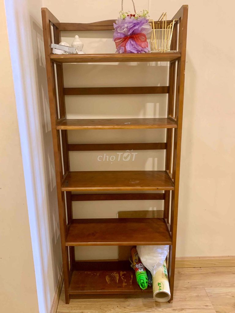 Saigonhomes's got enough furniture for 10.5.