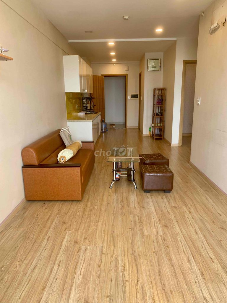 Saigonhomes's got enough furniture for 10.5.