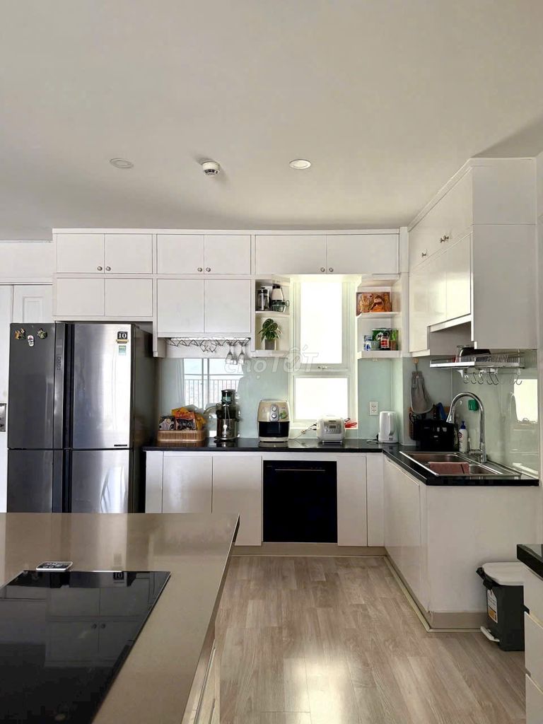 Rent Res 11-Lạc Long Quân apartment 3 interior Full House
