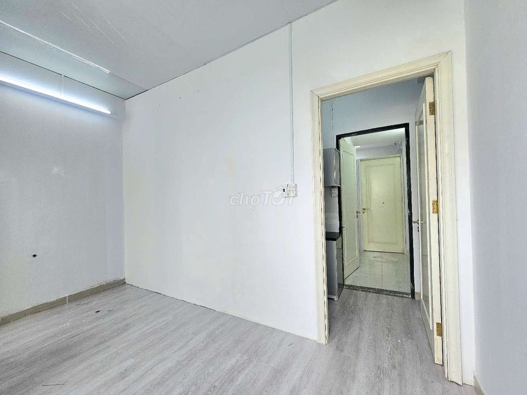 mini bedroom 2 bedroom - open balcony missile section