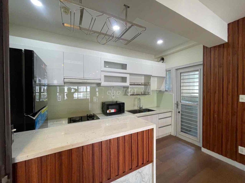 Rent Happy Valley - American apartment, 3 bedrooms plus 2 toilets, with a place for beans.