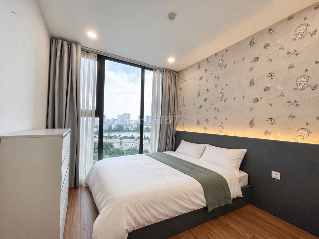 Rent apartment three bedrooms, two toilets, 100 M2s.