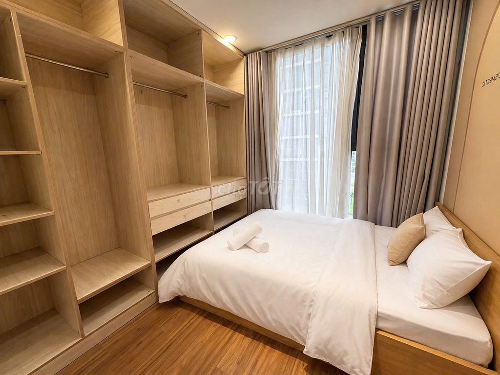 Rent apartment three bedrooms, two toilets, 100 M2s.
