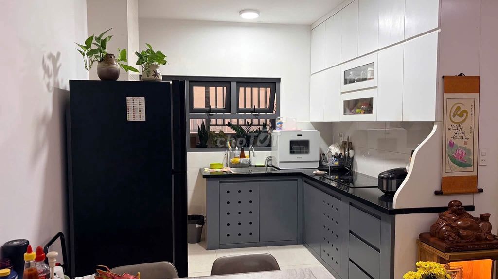H2 House, District 4 - 2 bedroom 80 meters good price